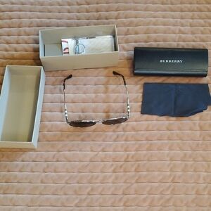 Burberry Black Sunglasses with Case and Cloth